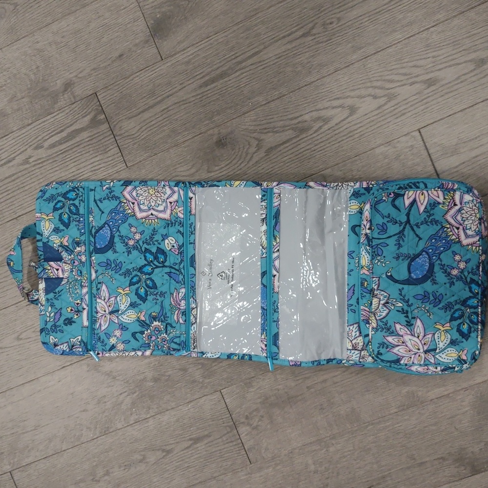 NEW VERA BRADLEY HANGING ORGANIZER-PEACOCK GARDEN